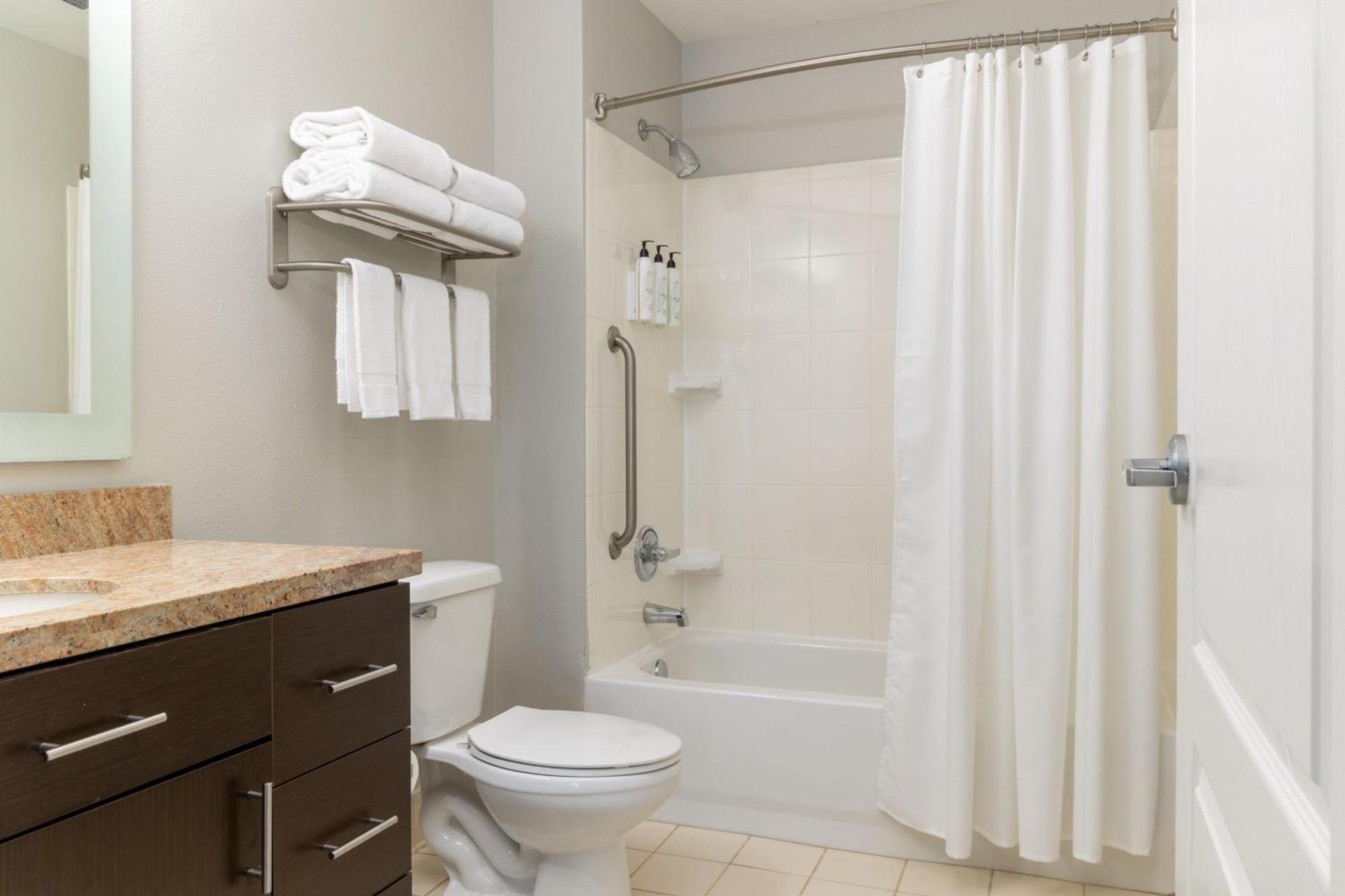 Towneplace Suites By Marriott Erie Kearsarge Екстер'єр фото