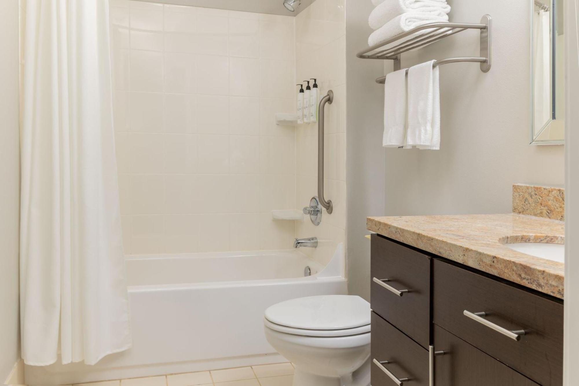 Towneplace Suites By Marriott Erie Kearsarge Екстер'єр фото