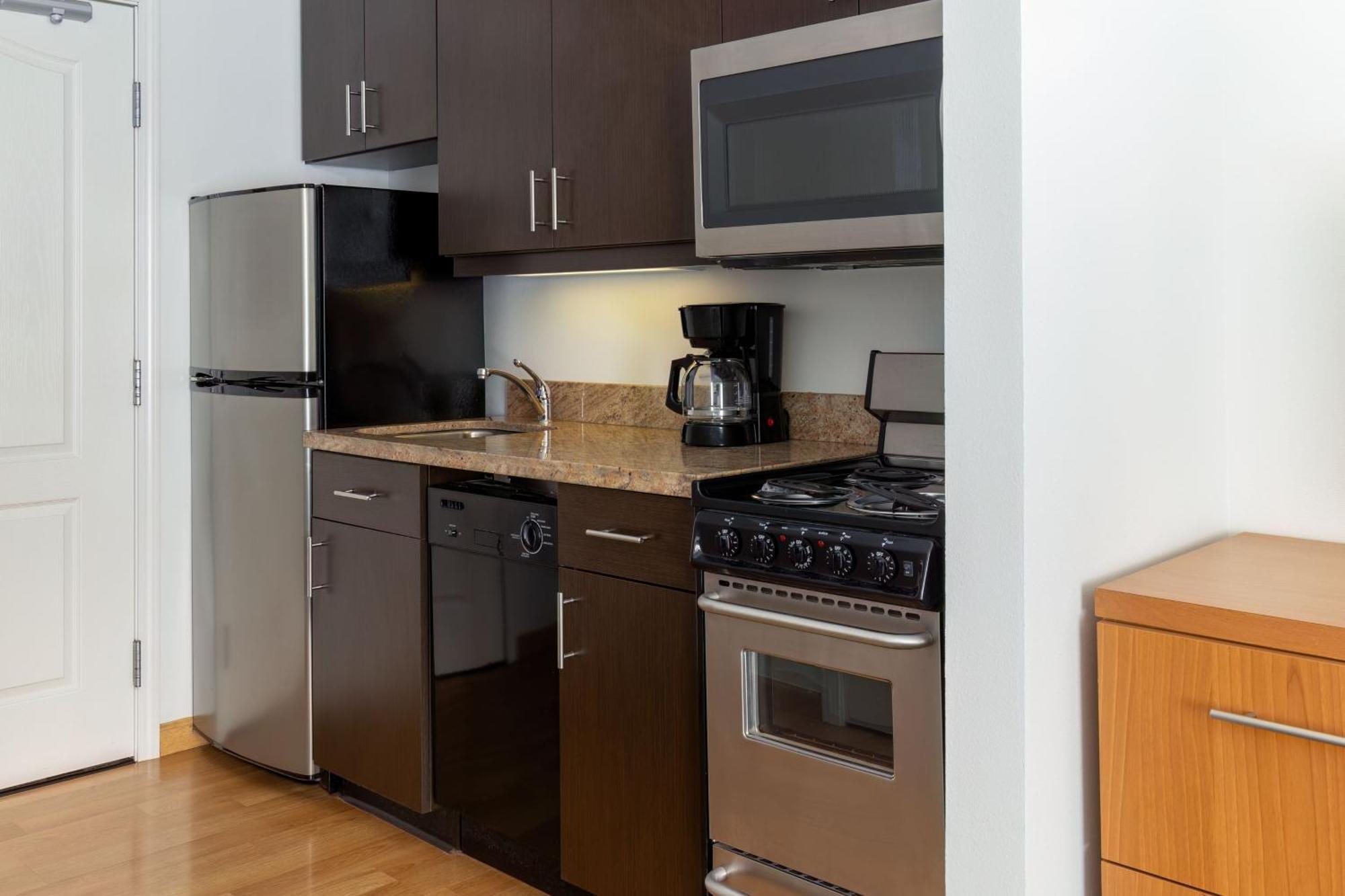 Towneplace Suites By Marriott Erie Kearsarge Екстер'єр фото