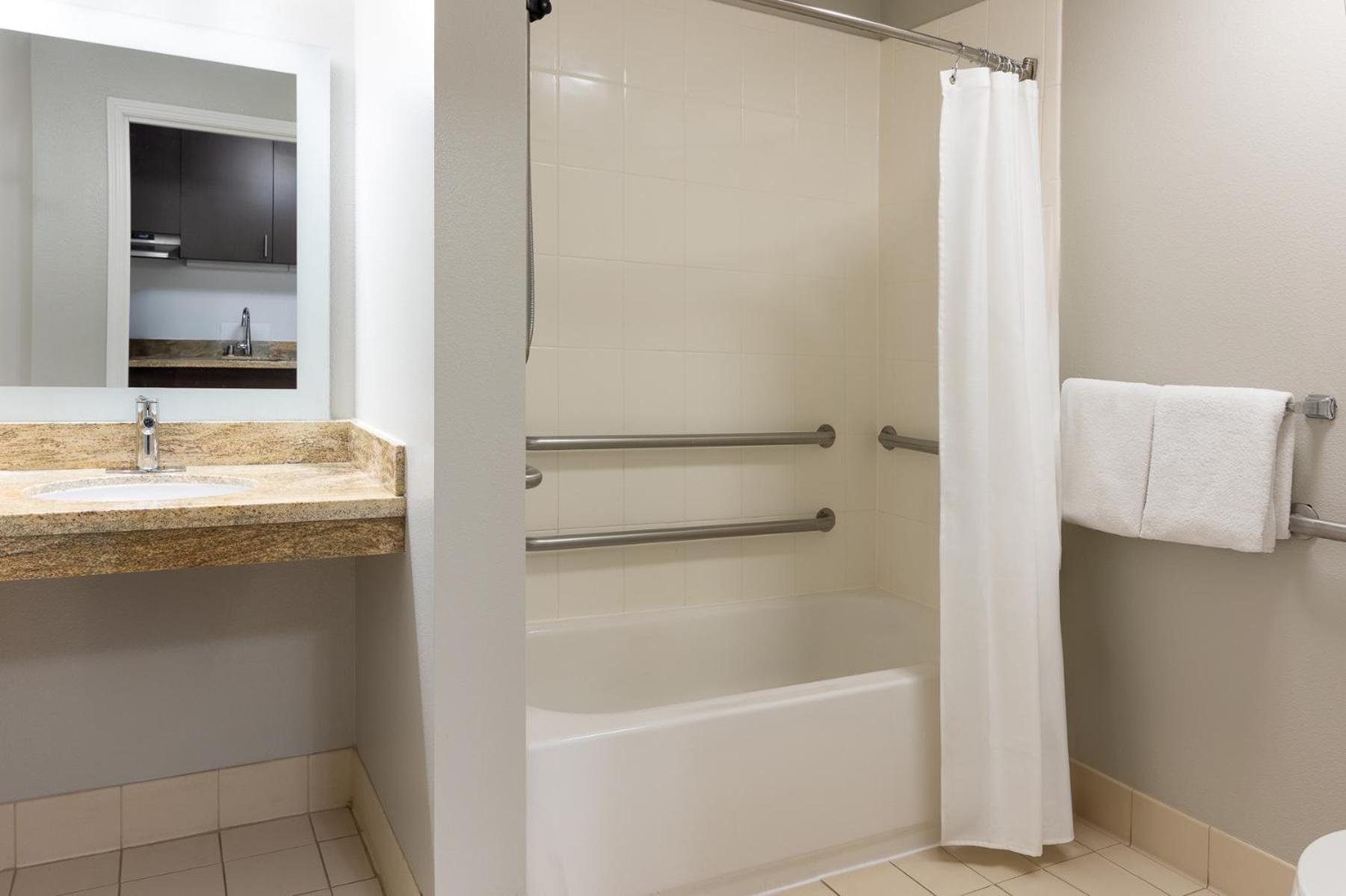 Towneplace Suites By Marriott Erie Kearsarge Екстер'єр фото